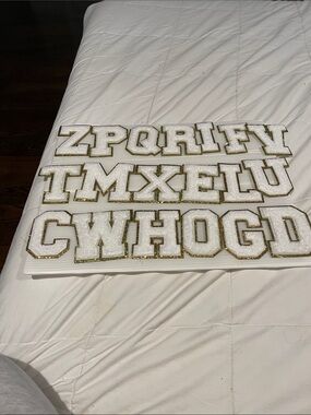 Sparkle Felt Letter Set - White with Gold Trim set of 19 brand new letters